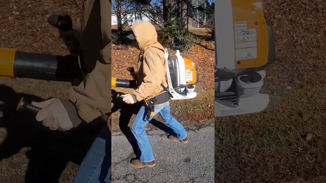 Girl tries to start a Stihl BR800 side start blower. #stihlblower #backpackblower #funny