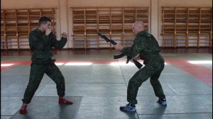 Упражнение 27. Обезоруживание противника при уколе штыком с уходом влево(НФП-2009)