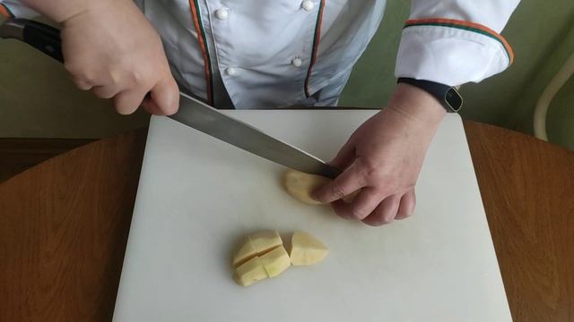 Вкусный ужин. Мясо с картофелем в духовке. смотреть онлайн