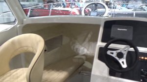 Катер Cabin Velvette 23 Active Sedan на Moscow Boat Show 2017