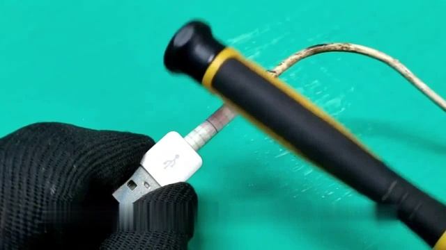 Что делать, если кабель для зарядки мобильного телефона оборвался смотреть онлайн