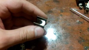 Ищем цветмет и техническое серебро.  Разбираем тепловые расцепители или электрические автоматы.