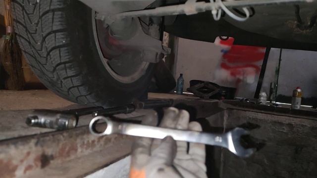 Skoda Felicia замена саленблоков задней балки смотреть онлайн