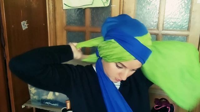 Шапочка из платков. Завязывание платка