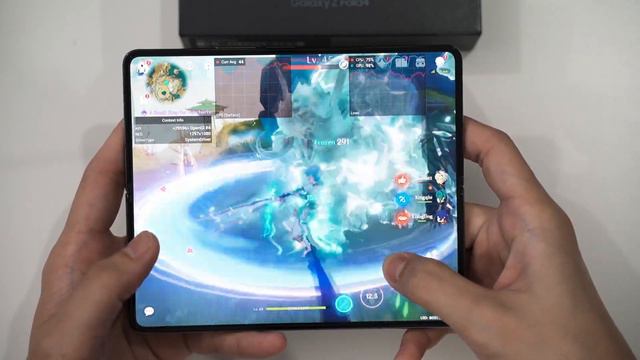 Gaming test - Samsung Galaxy Z Fold 4 with Snapdragon 8+ Gen 1 chipset смотреть онлайн