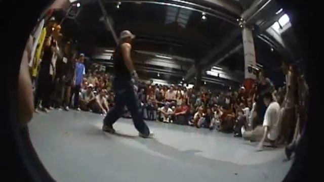 TOP 9 CREW vs PREDATORZ | Battle of the Year Russia 2006 Splash смотреть онлайн