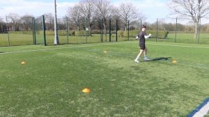 TRAINING WITH A PROFESSIONAL FOOTBALLERS 1-2-1 COACH... (DAY IN THE LIFE OF A FOOTBALLER)