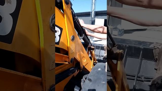 Убираем ЗАЗОРЫ НА СТРЕЛЕ. экскаватор погрузчик JCB 3cx смотреть онлайн