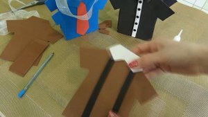 DIY/СУМОЧКА ДЛЯ ПОДАРКА СВОИМИ РУКАМИ/СУМОЧКА В ФОРМЕ РУБАШКИ ИЗ ФОАМИРАНА