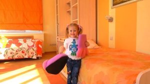 Настя и волшебные цветные палатки Оживили Лунтика