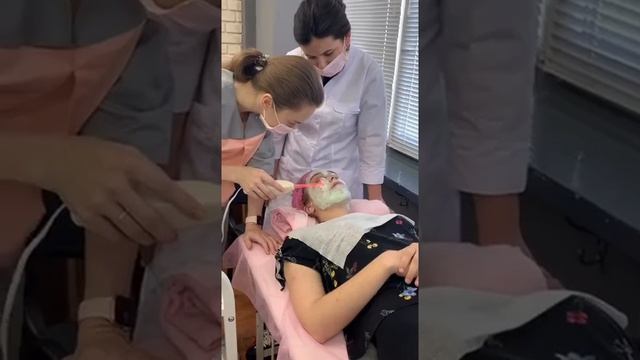 занятие у косметологов: механическая чистка смотреть онлайн