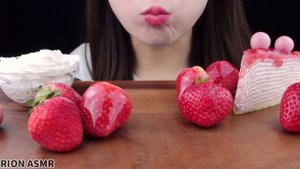 【ASMR】STRAWBERRY PARTY? FROZEN STRAWBERRY,CANDIED STRAWBERRY,ICE CREAM BAR MUKBANG 먹방 EATING SOUNDS