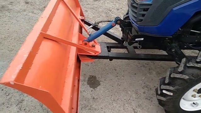 Минитрактор Europard 354 с кабиной, отвалом и щеткой Minifermer.com