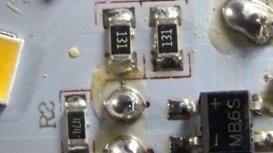 Очень дешевая пластиковая светодиодная лампа 220 В 7 Вт на светодиодах SMD5730