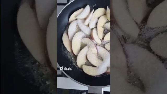 Карамелизированые яблоки