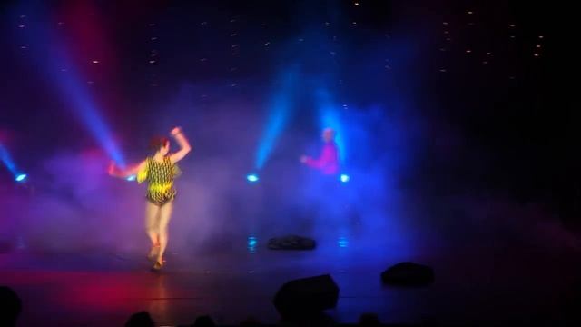 Невероятное Шоу Трансформация Костюмов  - Disco Quick Change - Екатерина, Эдуард