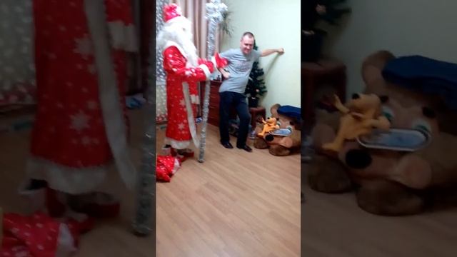 Первая встреча Деда Мороза ** 1 часть ** смотреть онлайн