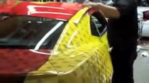 Процесс оклейки полноцветным винилом  АвтоВинил   AUTOVINYL STUDIO RU