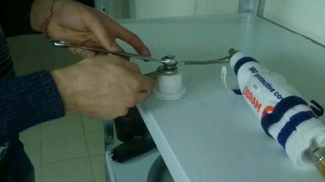 Замена ксеноновой лампы на цифровом проекторе Барко смотреть онлайн