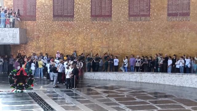 Смена Почётного Караула в Пантеоне Славы Мамаев Курган, Волгоград, 13 мая 2023 года, 14:00 часов смотреть онлайн
