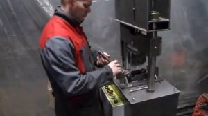 Пресс электрогидравлический, с усилием 18 тонн.