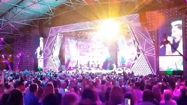 #новаяволна2019 #sochi #сочи #мореэмоций #суперконцерт #подписывайся! #вливайся! смотреть онлайн