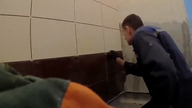 Доложил плитку на стенах в котельной и комнате для вещей. смотреть онлайн