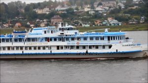 Расхождение судов Нефтерудовоз 43М, Волго Дон 117 и Башкортостан в Тутаеве 14 09 2022г