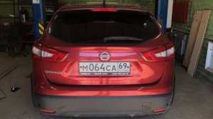 Как снять задний фонарь на Nissan Qashqai 2. Снятие задних фонарей Ниссан кашкай 2