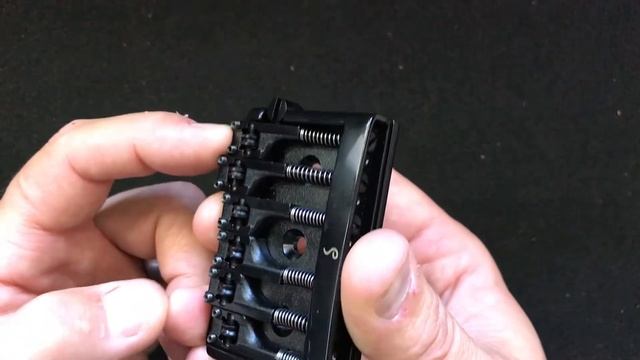 Schaller 475 Roller Guitar Bridge смотреть онлайн