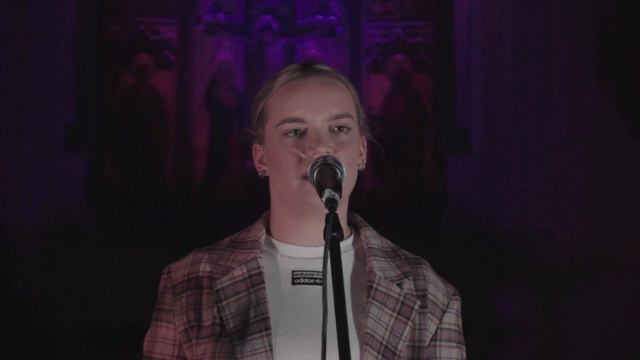 Charlotte Jane - Hypersonic Missiles (Sam Fender Cover) смотреть онлайн