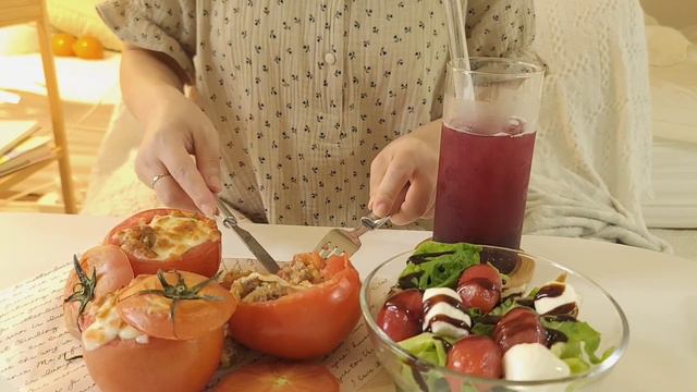 vlog|자취브이로그, 근본없지만 맛있는 다이어트메뉴🥒🍅 (토마토야채볶음,토마토팍시,두부유부초밥,블루베리콩포트,두부샌드위치)