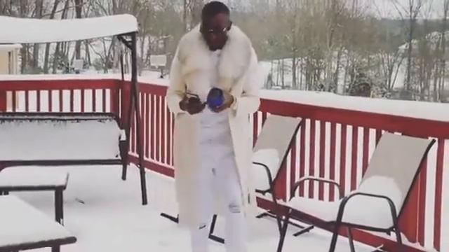 Passion Java Enjoying his life in SNOW @ his home #usa #chidavado #$300 pamupaka