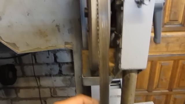 Механизм Натяжения в самодельной ленточной пиле смотреть онлайн