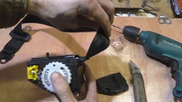 ПОЧЕМУ клинит ремень безопасности на Патриоте??? смотреть онлайн