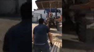 Вынимаем двигатель Д240 с Амкадора ТО30