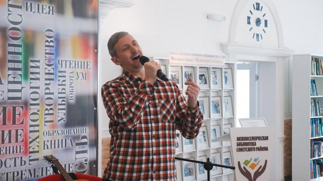 "Птица", стихотворение. " Птица Феникс', песня, слова и музыка авторские.