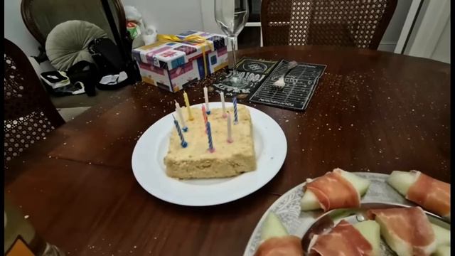 Самвел Адамян/Просекко и атмосферно…Подарок от«бюджетника»😂 смотреть онлайн