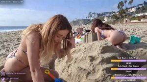 Построила красивый замок на песке