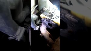 Тосол в цилиндре двигателя ВАЗ - 2106. есть видео с продолжением устранения проблемы.
