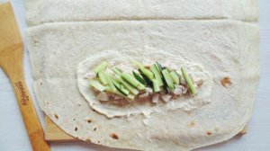 Лаваш с курицей, грибами и сыром