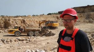 Экскаватор LiuGong 950E в карьере Восточные Берники