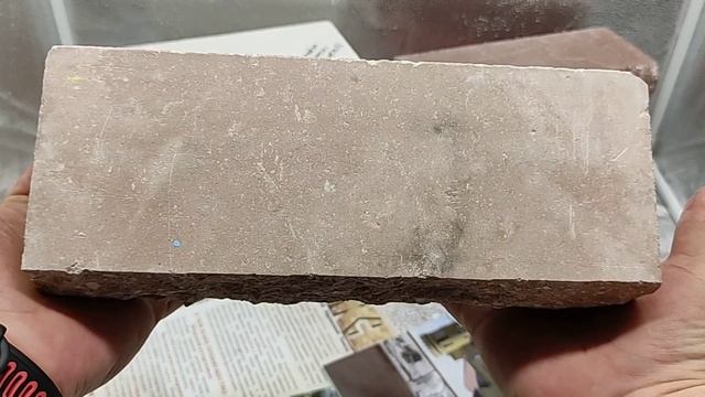 Ложковый кирпич СКАЛА рваный облицовочный купить от Андреевского КЗ
