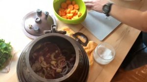 Баранья нога в Афганском казане