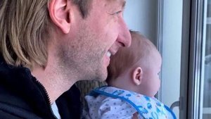 Евгений Плющенко показал моменты из повседневной жизни их семьи