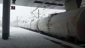 тепловоз 2тэ116 с грузовым поездом Ладожский вокзал