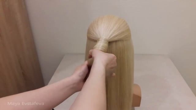 Быстрая красивая прическа на длинные и средние волосы.легко сделать.Fast and beautiful hairstyle. смотреть онлайн