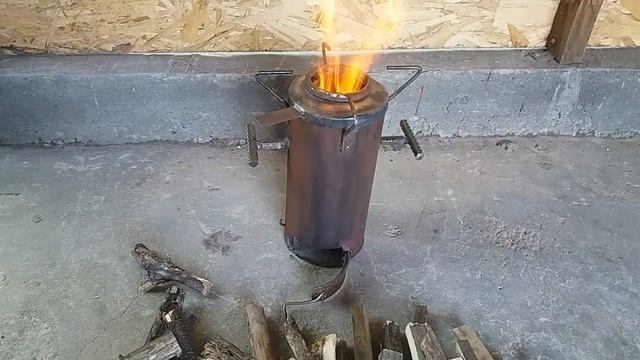 Газ и бензин больше не нужны!!! печь ракета лапша удон!!!DIY смотреть онлайн