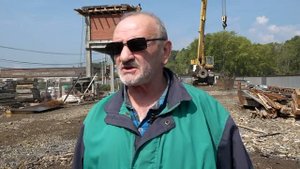 Строительство плотины.