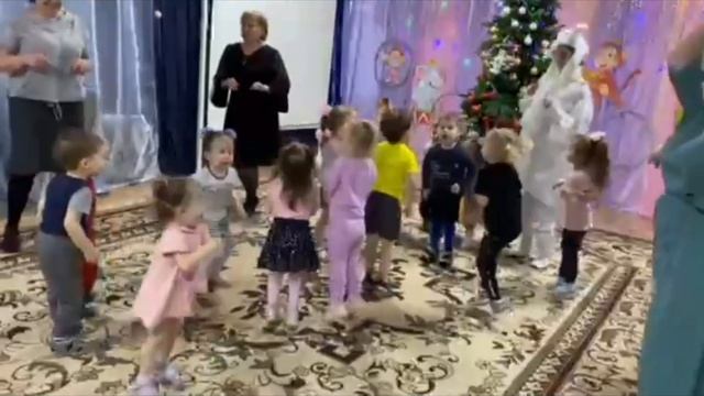 Развлечение "Прощай ёлочка" младшая группа смотреть онлайн